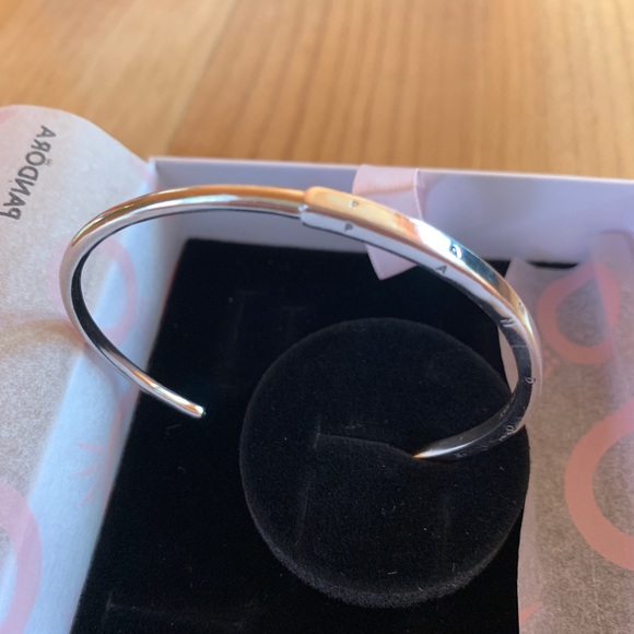 Pandora Signature Bracelet I-D Open Bangle - Picture 1 of 5